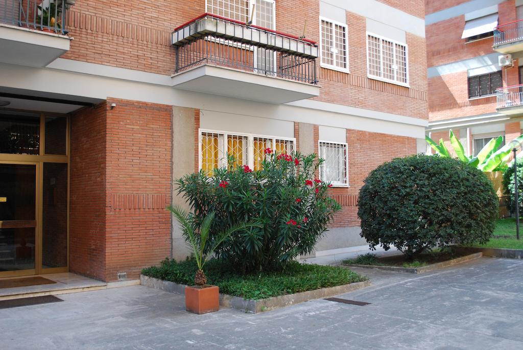רומא A Casa Di Pe' Casa Vacanze חדר תמונה