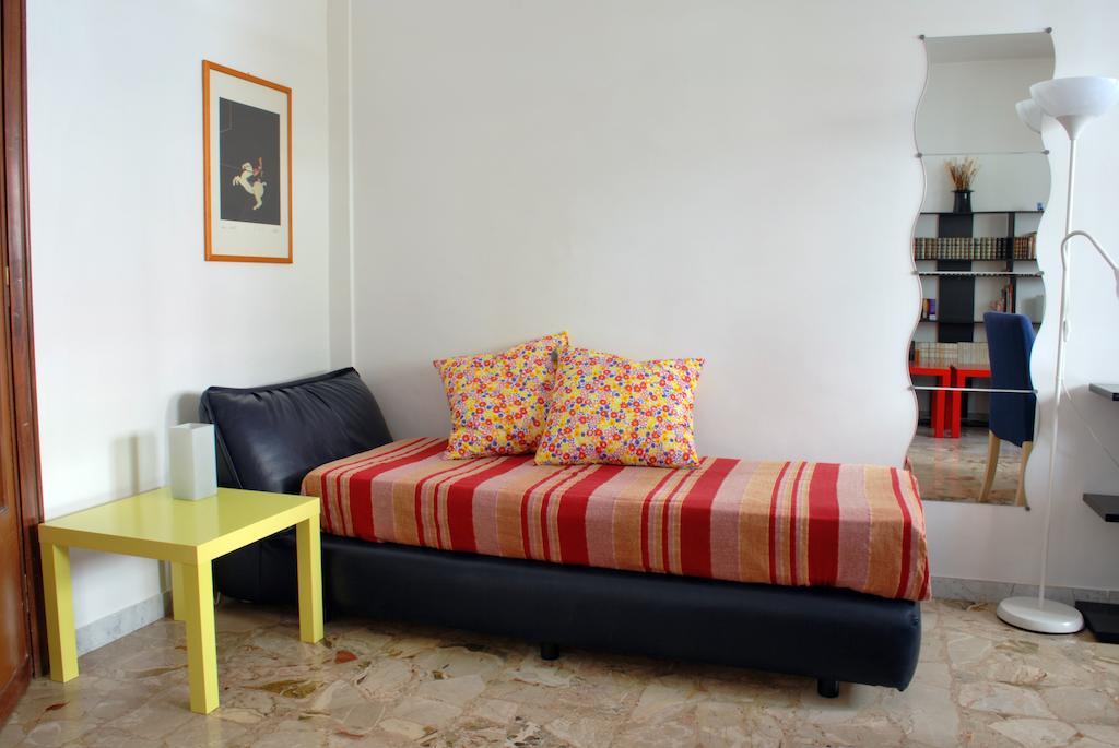 רומא A Casa Di Pe' Casa Vacanze חדר תמונה